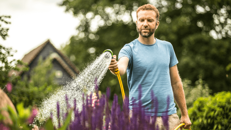Bosch GardenPump 18 Lako zalivanje cvetnih leja bez korišćenja kante za zalivanje